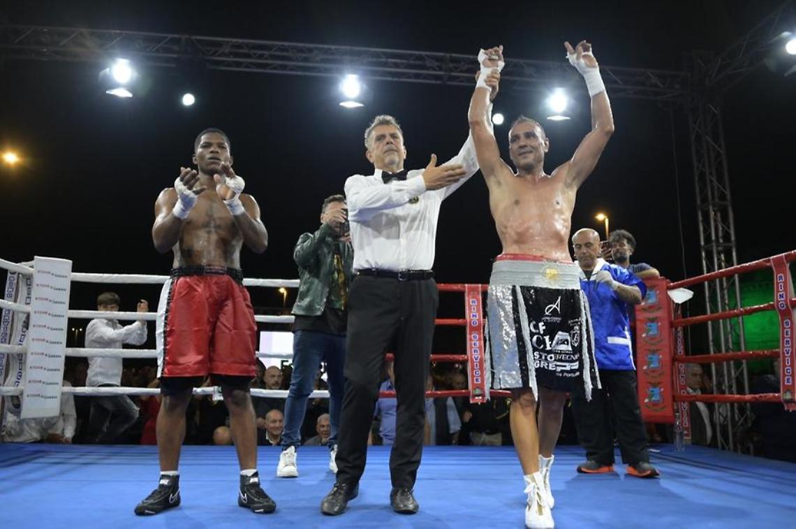 Emiliano Marsili, l'addio al pugilato &egrave; da campione