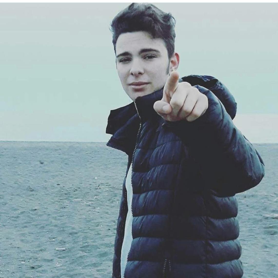 Tragedia a Montalto di Castro, il 27enne Theo Rossi trovato morto in casa