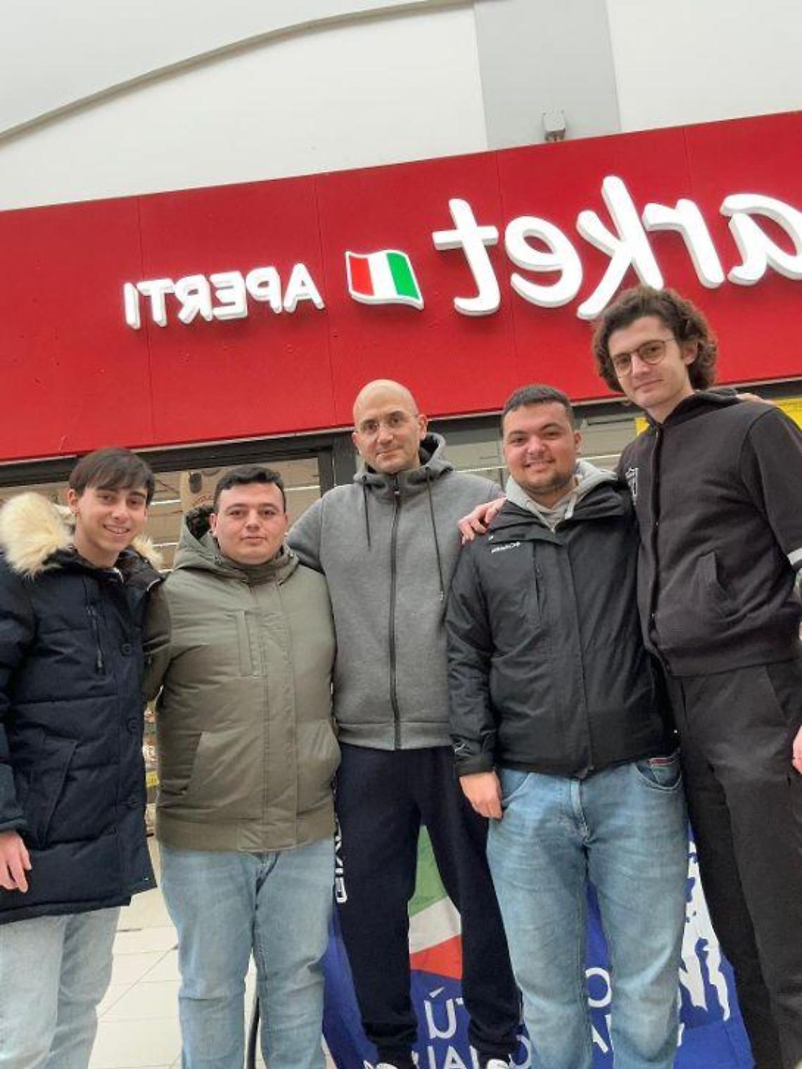 Tarquinia, grande successo per la raccolta alimentare organizzata da Gioventù Nazionale