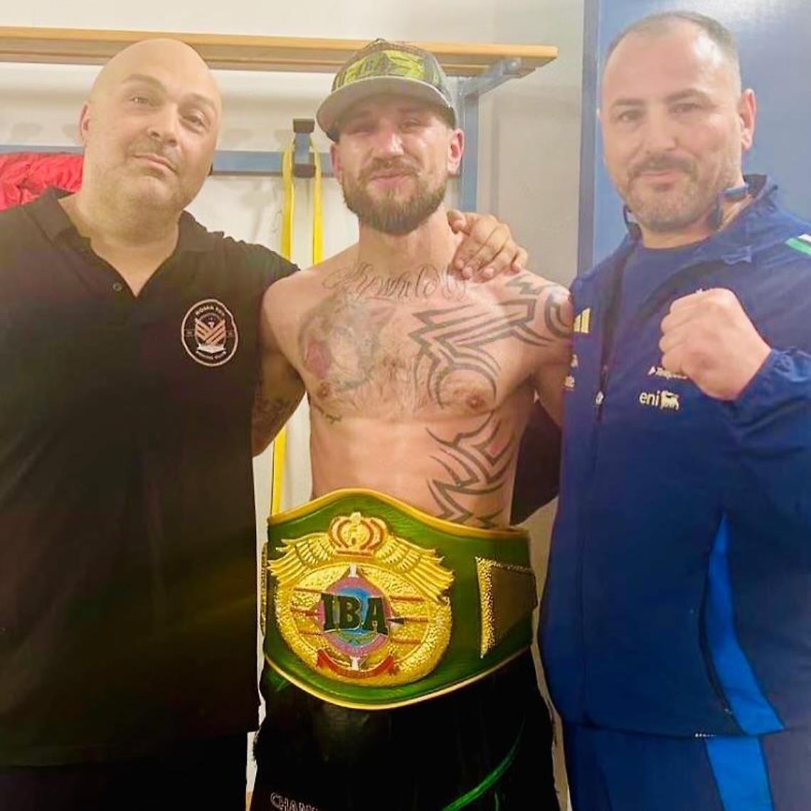 La boxe ladispolana sorride: Alessandro Fersula si impone in Francia