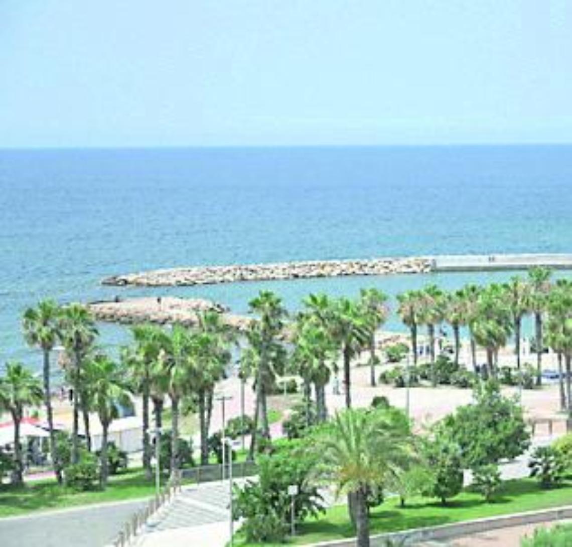 Balneazione 2025, via libera dal 1&deg; maggio al 30 settembre: le regole