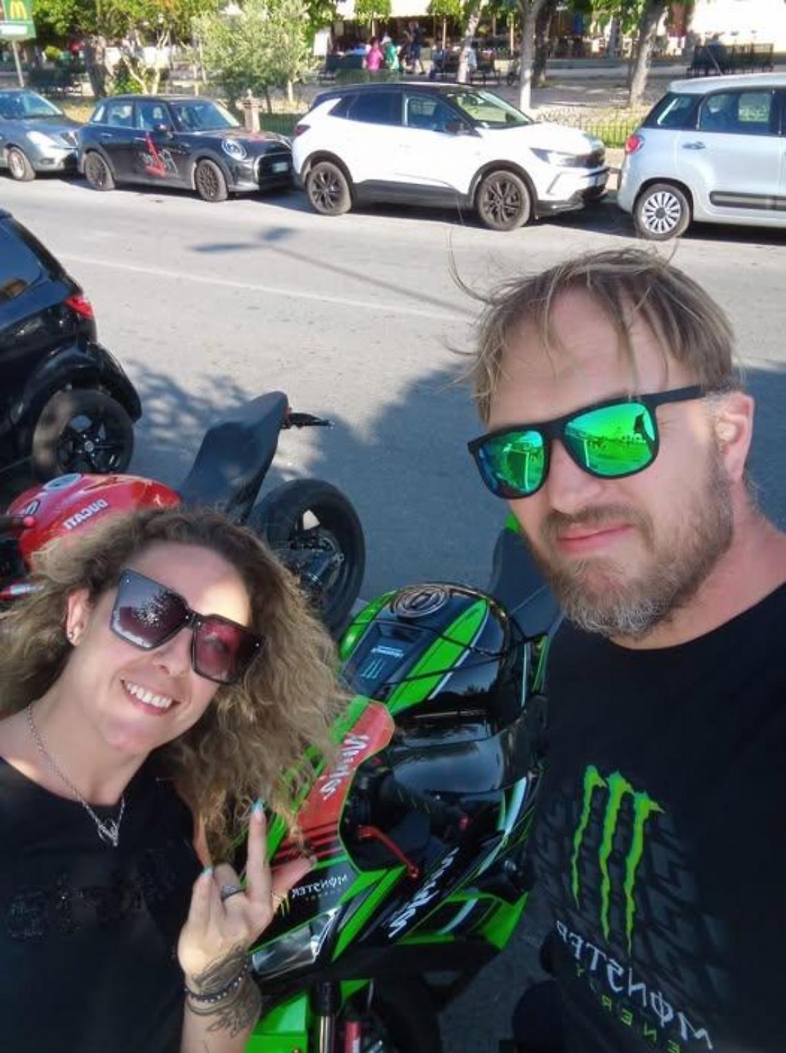 Rinviato il funerale di Daniele Vallenari. La sindaca: &laquo;Due stelle brillano ora nel cielo&raquo;