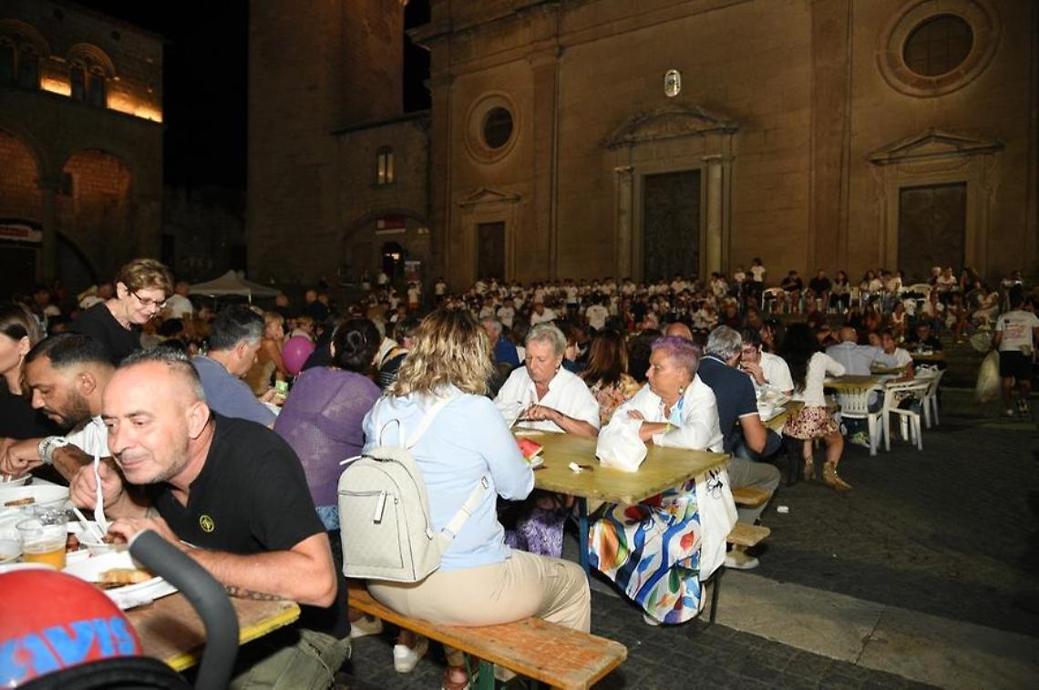 Cene dei facchini, battuto il record