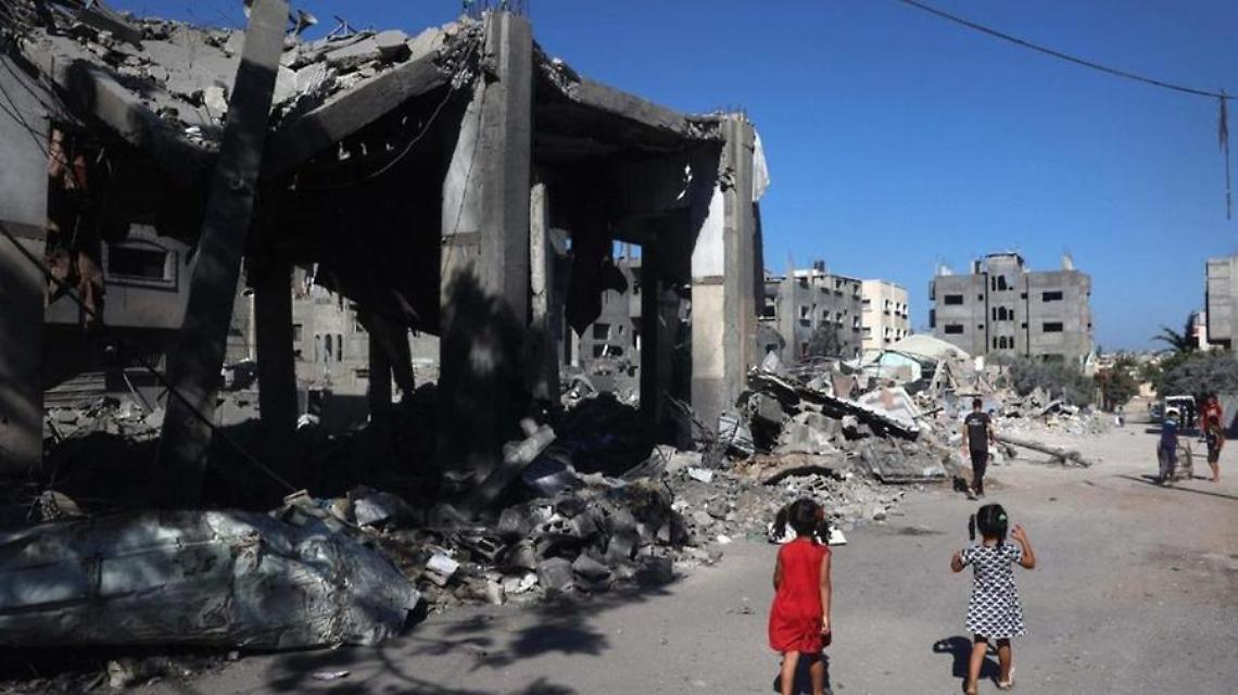 Una marcia, barchette di carta in mare e una raccolta fondi: la comunità del territorio si mobilita per Gaza