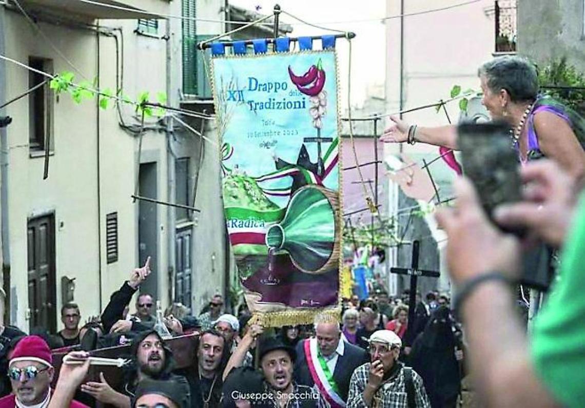 Salta l’edizione 2025 della Festa della Radica: «Le radici profonde non gelano mai»
