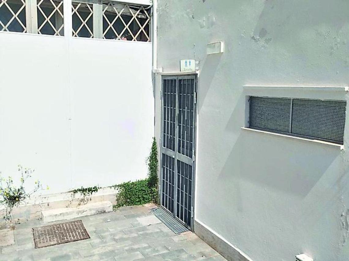 Bagni pubblici e servoscala, verso l’affidamento triennale