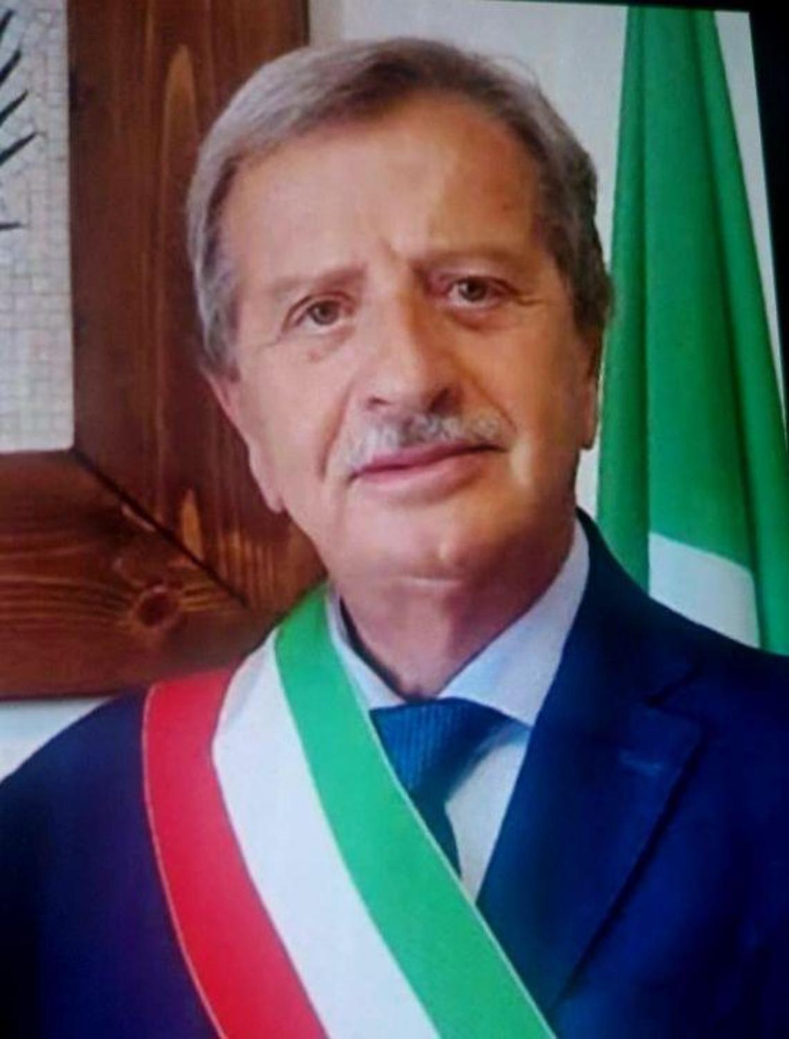 Santa Marinella, in aeroporto con l’auto del Comune: caso archiviato