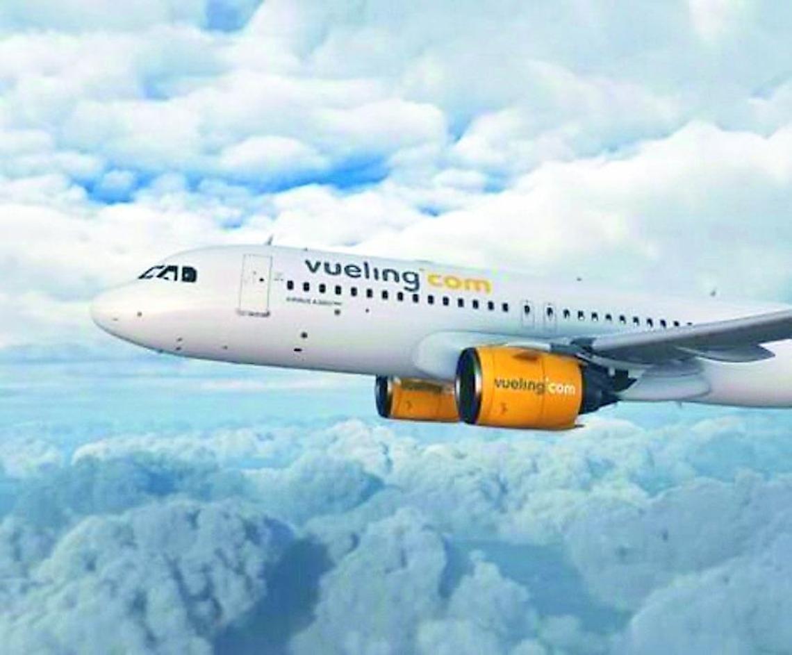 Aeroporto, il grido d’allarme di Uil trasporti: «Vueling taglia, a rischio centinaia di lavoratori»