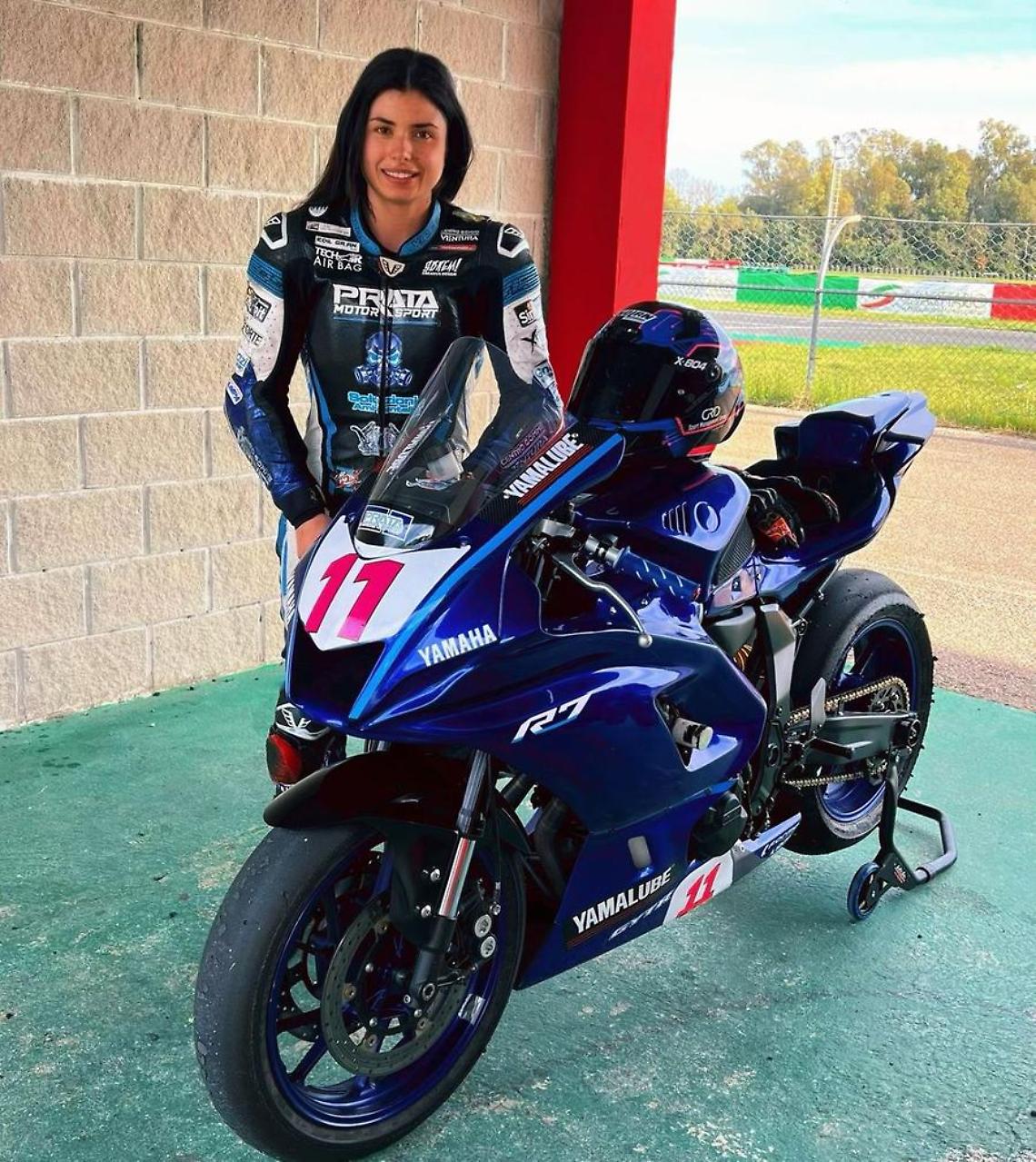 Nicole sogna il mondiale ma ora è ai box: troppo alti i costi nella moto femminile