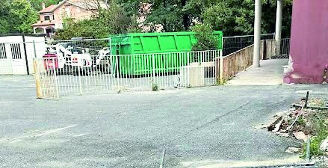 Caos al suono della prima campanella: proteste dei consiglieri di opposizione di Allumiere per «degrado e disorganizzazione»