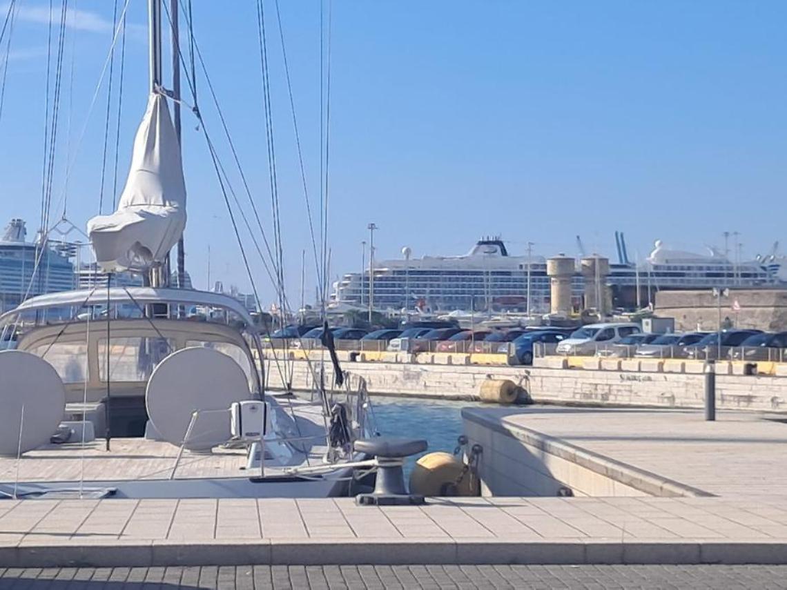 Cuoco trovato morto in mare, c’è un indagato