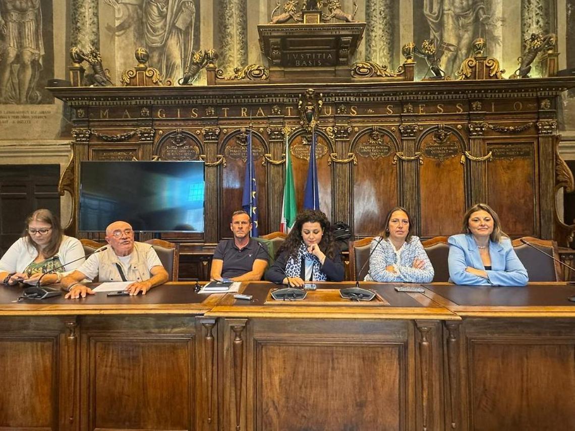 Un educatore cinofilo per aiutare le adozioni dei cani