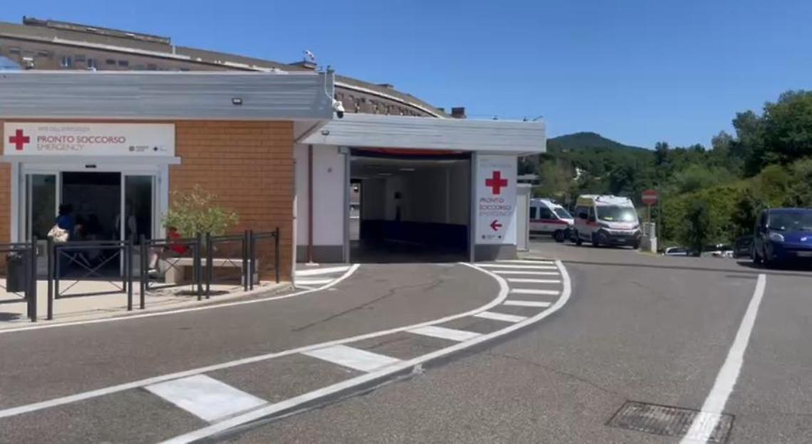 Viterbo, donna arriva sanguinante in ospedale e muore poco dopo