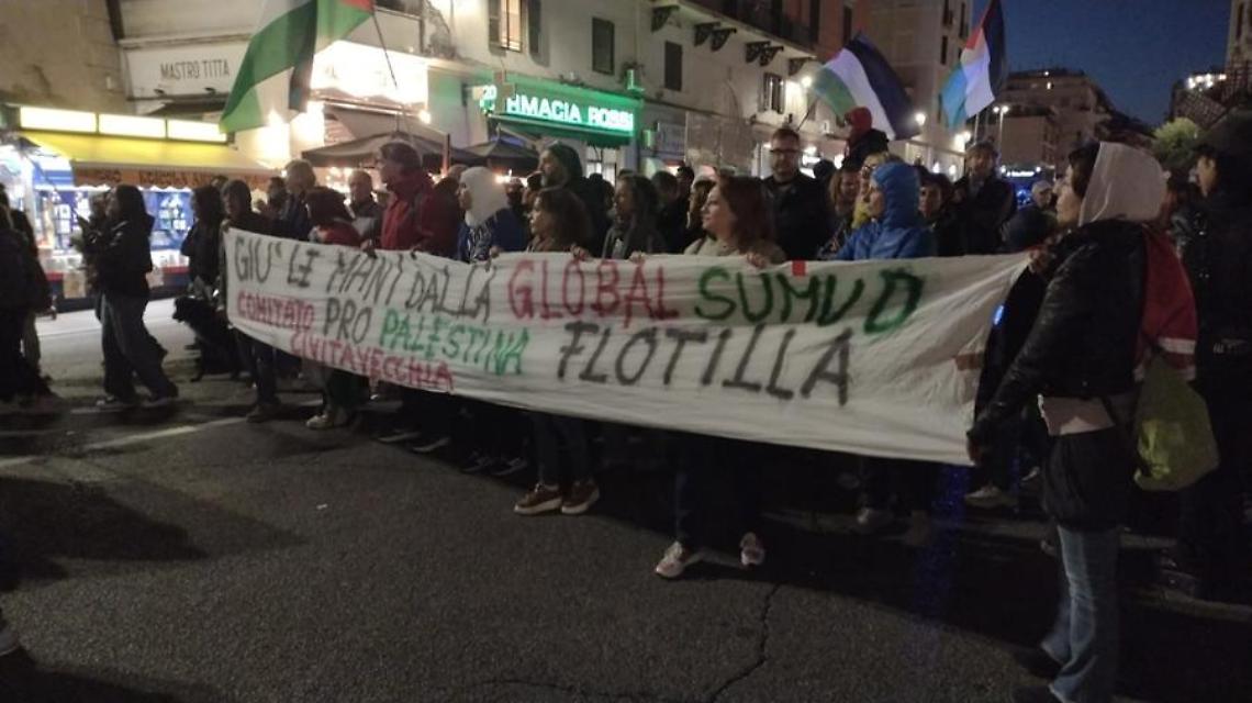 Civitavecchia, corteo pro Flotilla e Gaza verso il porto: varchi chiusi