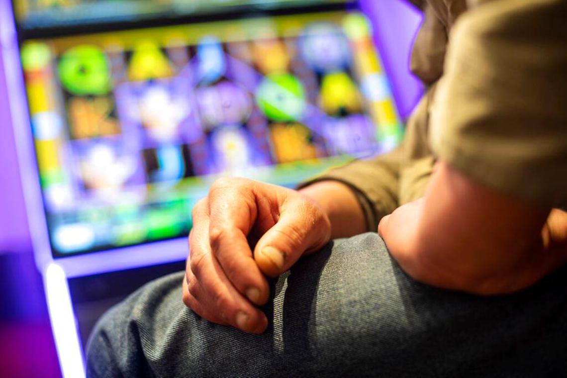Dipendenza dal gioco d’azzardo, quattro incontri con gli anziani
