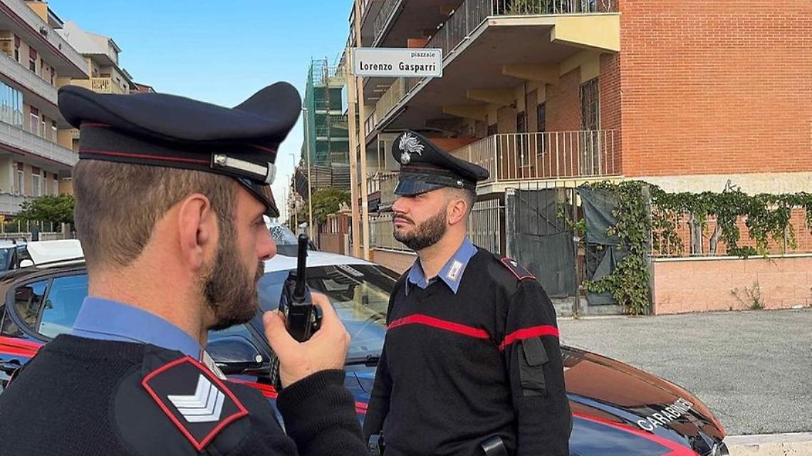 Maxi blitz dei carabinieri: in campo unità specializzate, un elicottero e unità cinofile