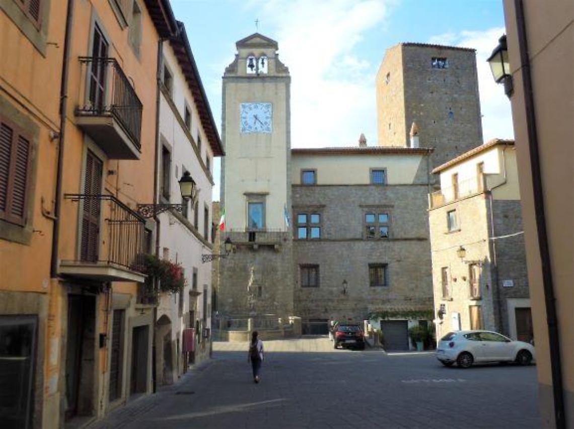 Pioggia di fondi per la casa comunale