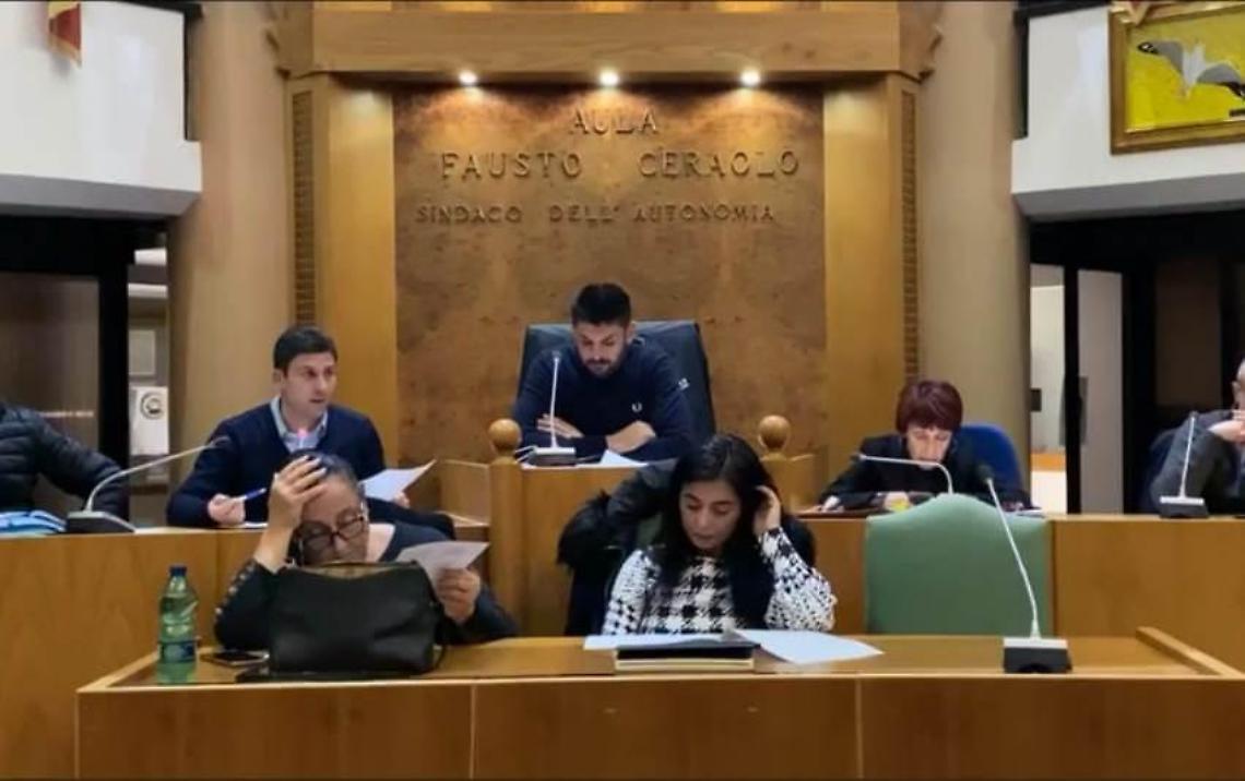 Si torna in aula e si discute anche la variante in via Sironi