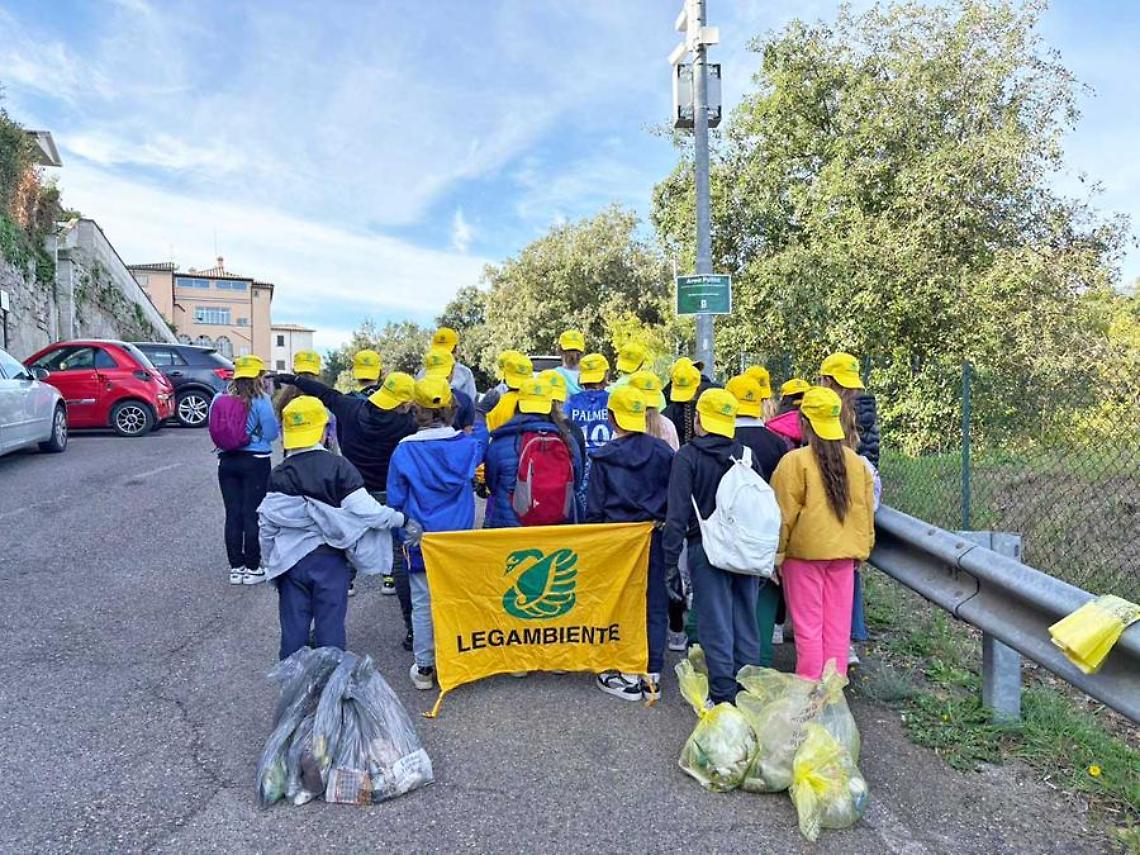 “Puliamo il mondo”, i bambini della Primaria attenti all’ambiente
