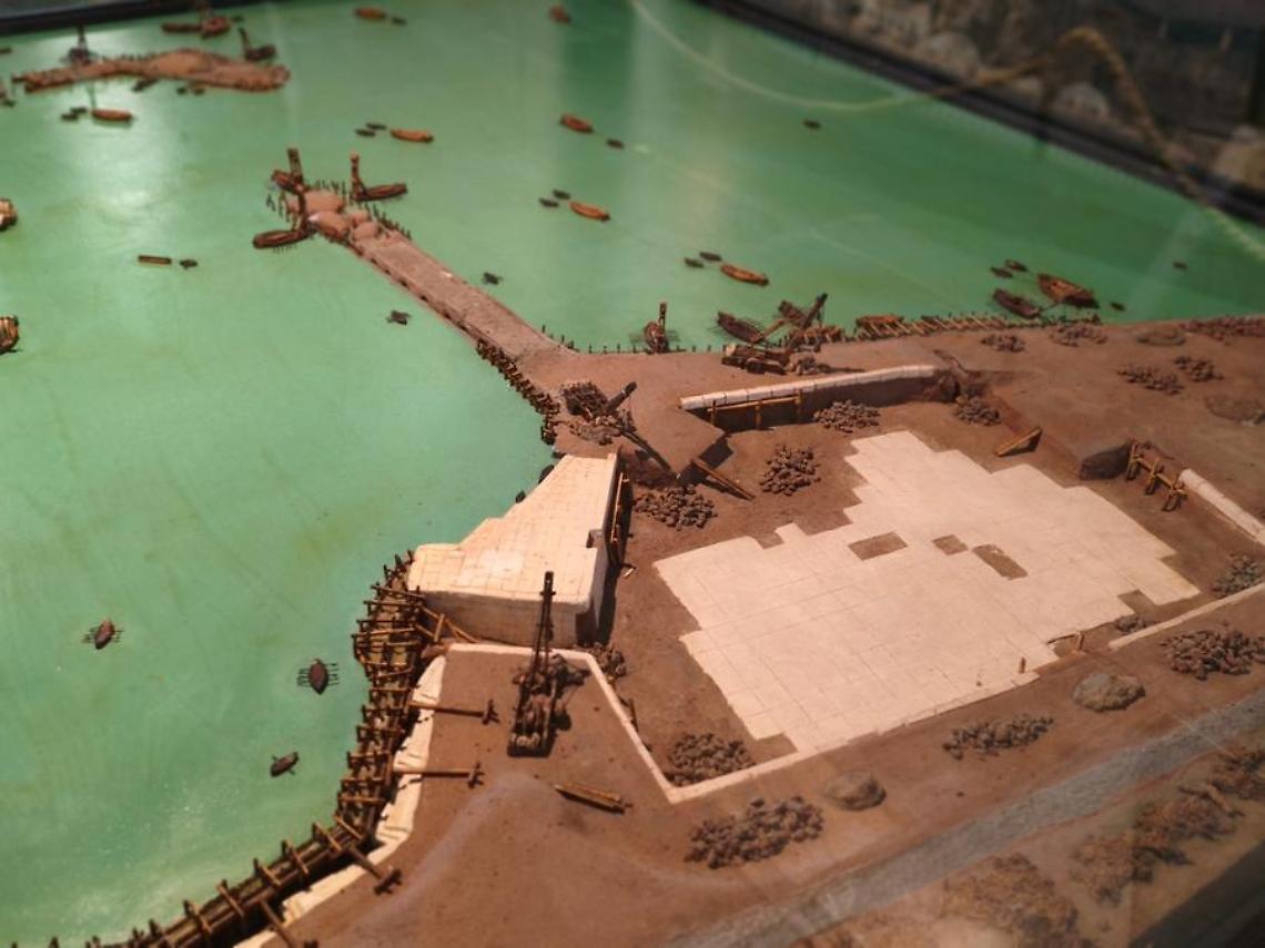 Caccia al mosaico romano nella Darsena