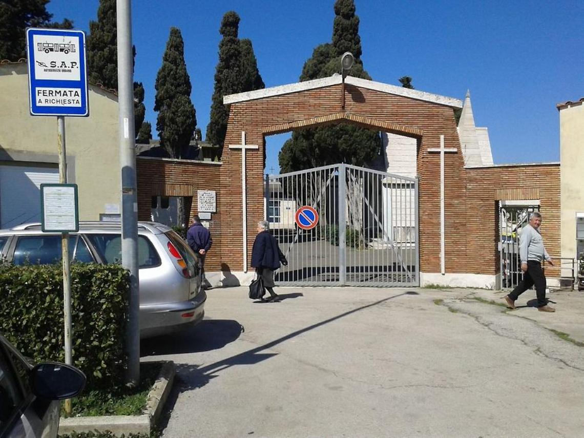 Santa Marinella, il 2 novembre cimitero aperto dalle 8 alle 18