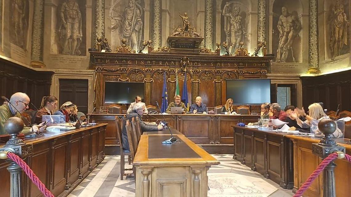 Dehors, incentivi a Viterbo per i progetti unitari
