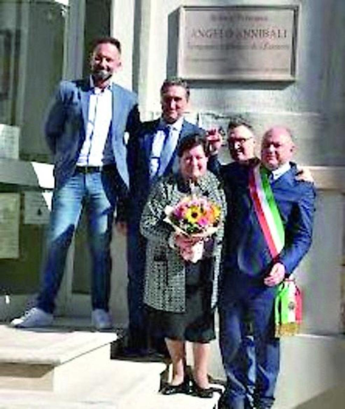 Intitolata la scuola primaria ad Angelo Annibali