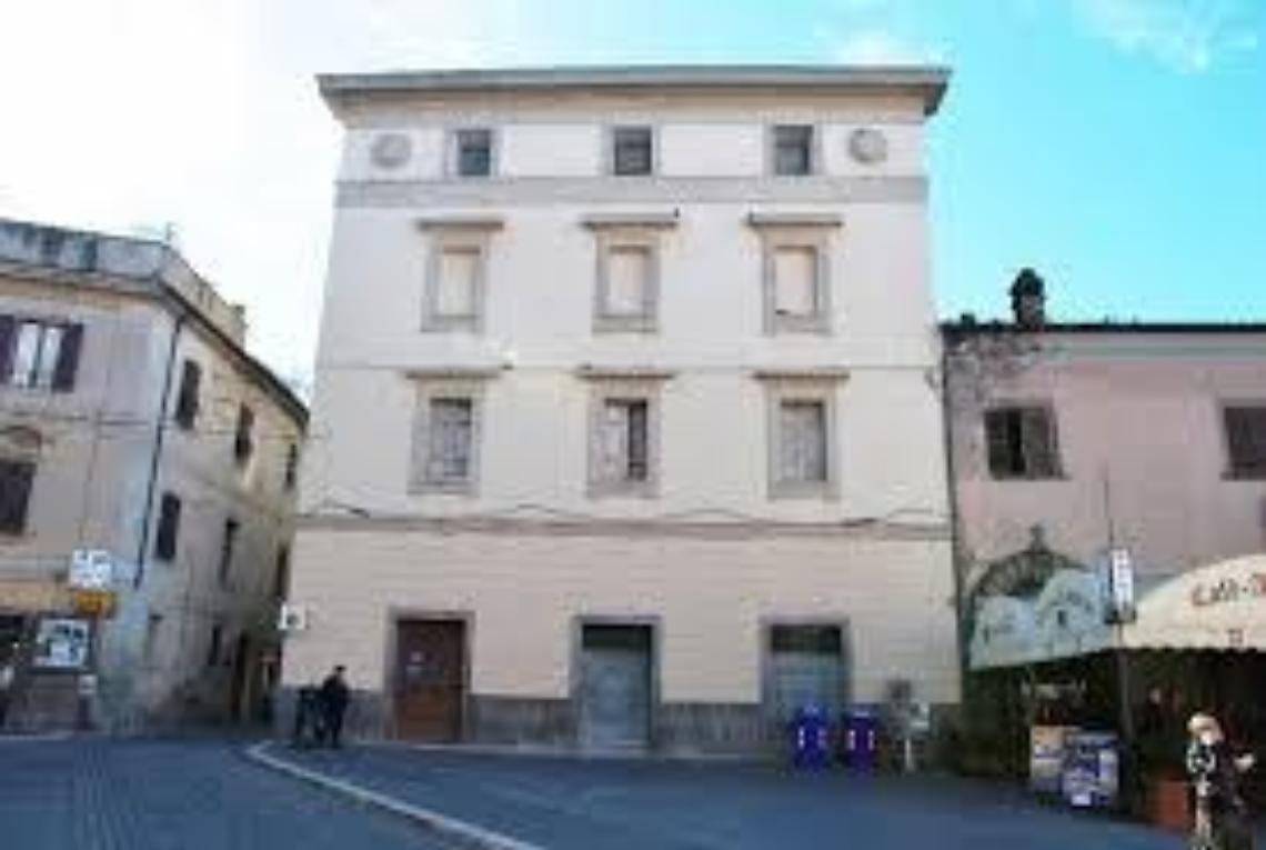 Tarquinia, Ascanio Celestini con “Poveri Cristi” inaugura la stagione 2025-2026