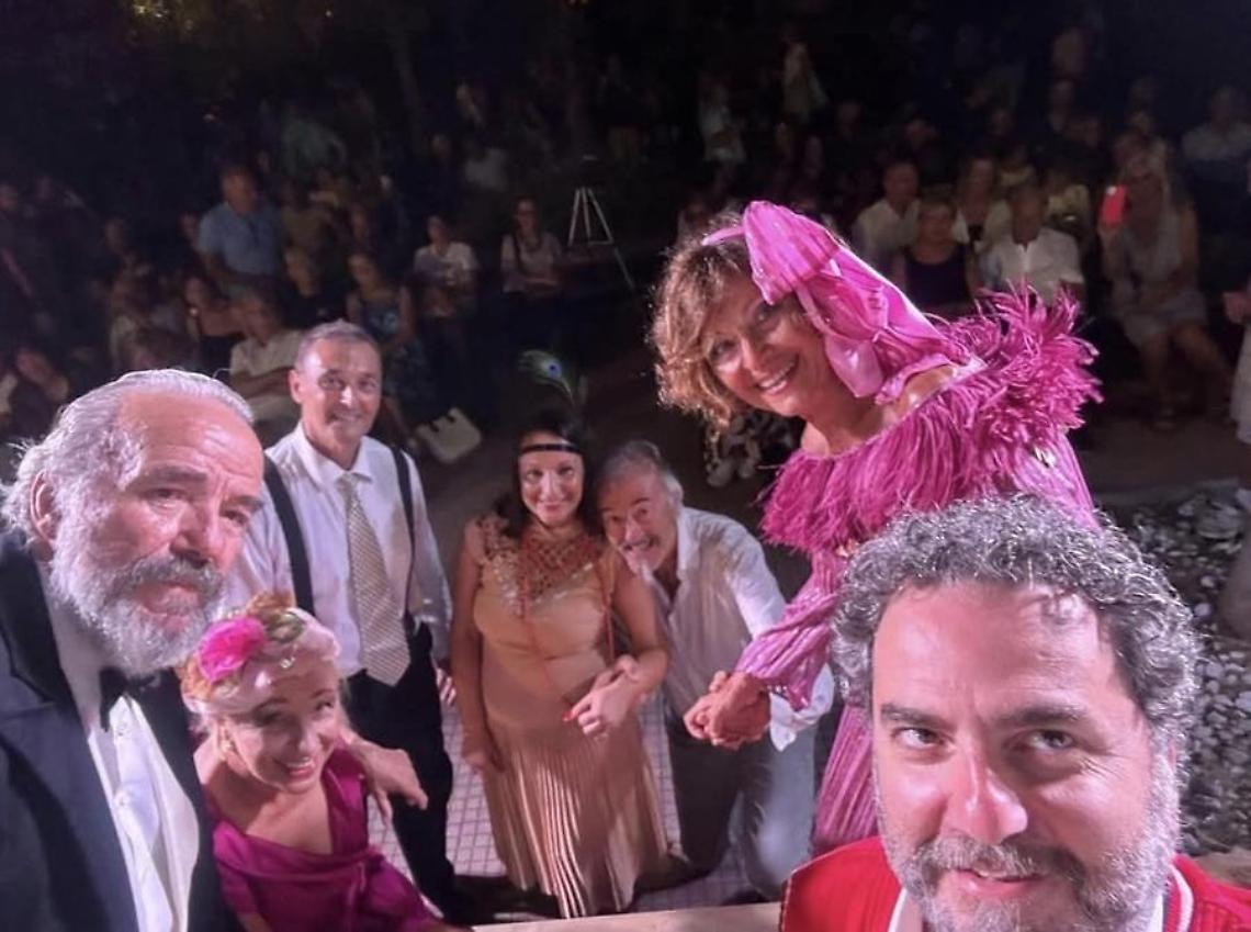 La compagnia Anta & go! conquista il pubblico con ‘’Agosto, marito mio non ti conosco’’