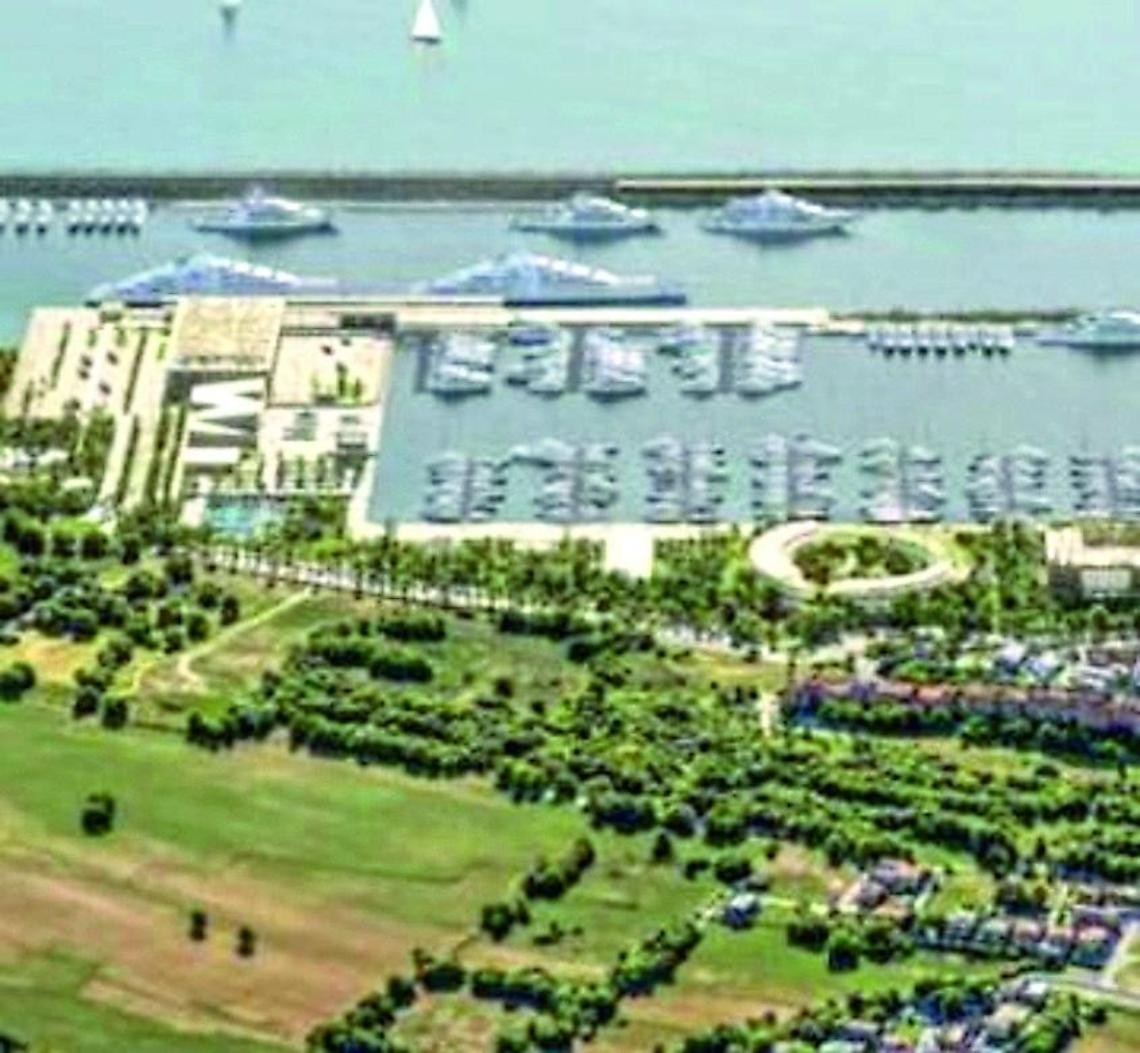 Porto crocieristico, manifesti e polemiche