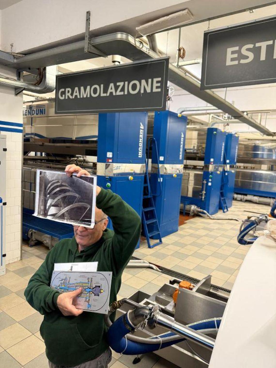 Le classi dell’Istituto “V. Cardarelli” di Tarquinia in visita all’oleificio di Canino: «un’esperienza formativa nel cuore della tradizione olearia»