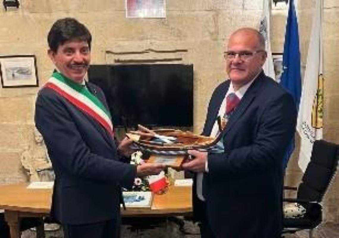 Civitavecchia e Cospicua: firmato il patto di gemellaggio tra le due città