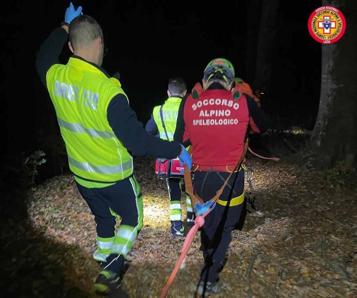 Escursionista s’infortuna sui Monti Cimini, soccorsa dal Cnas Lazio