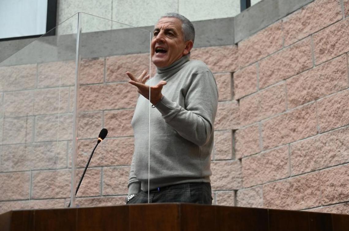 Pd verso il congresso, Luciani alza i toni