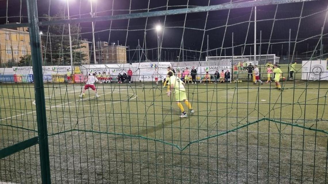 Il Qco combatte e passa il turno ai rigori