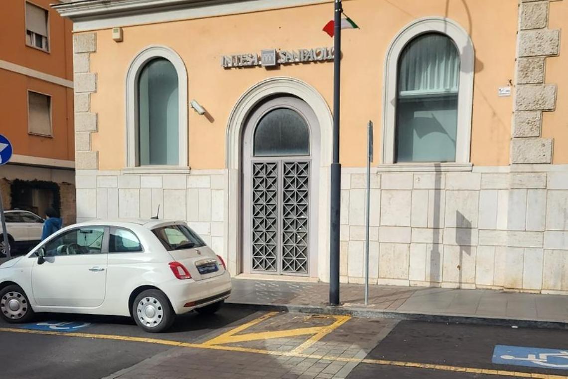 Dai dipinti delle casermette all’ex Cariciv: allarme per pezzi di storia che svaniscono