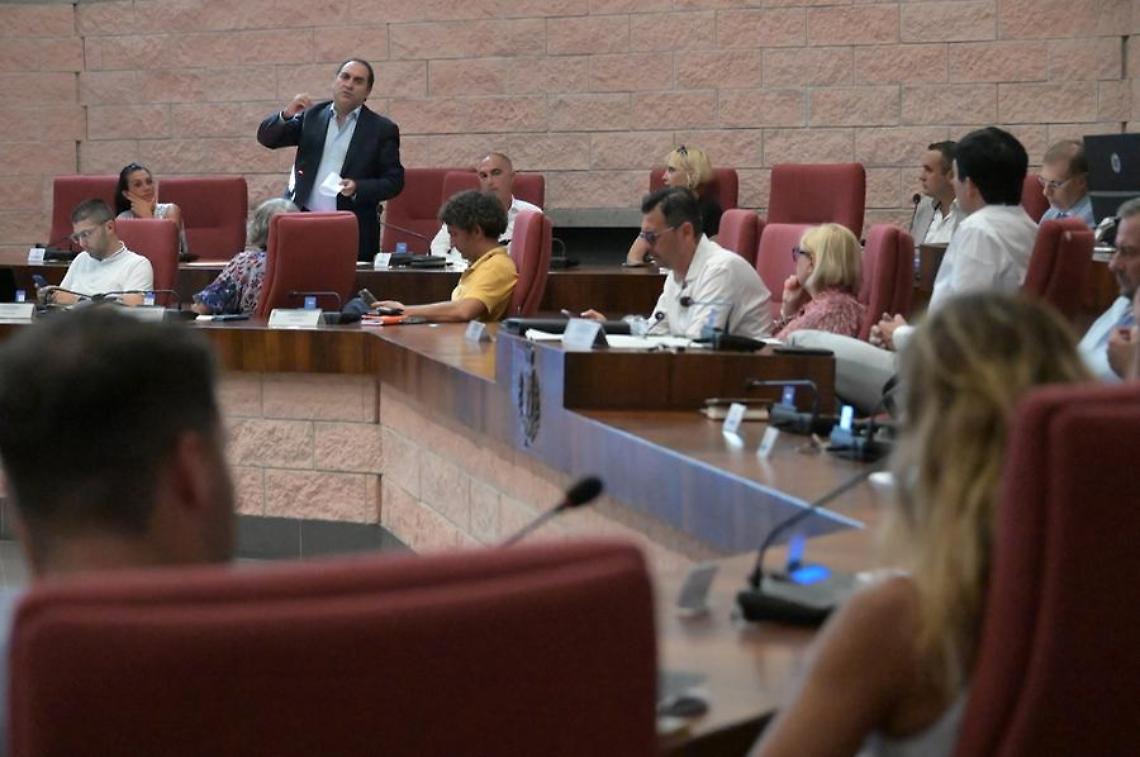 Centro per l’impiego, Grasso: «Una delibera votata al buio»