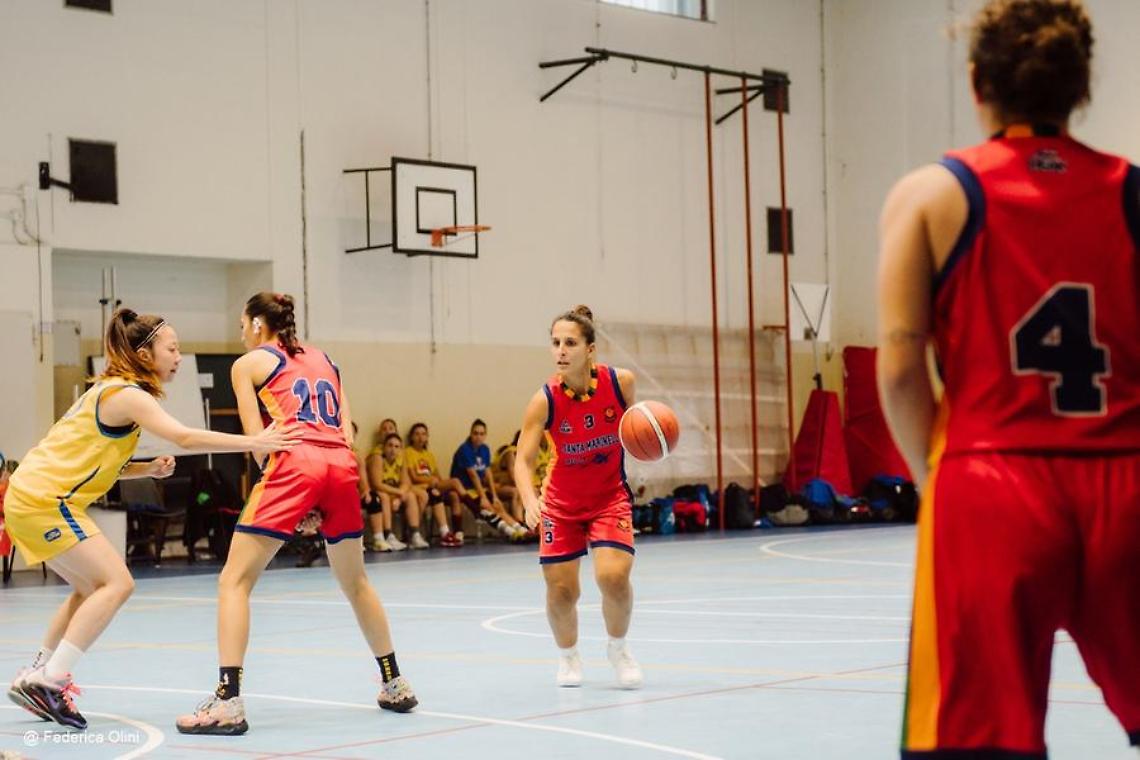 Santa Marinella Basket bella di notte