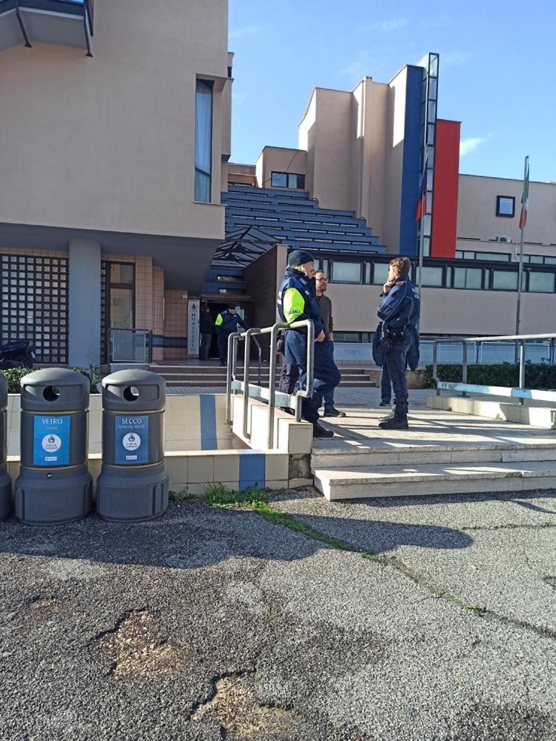 “Essere giovani oggi”, incontri con psicologi e poliziotti