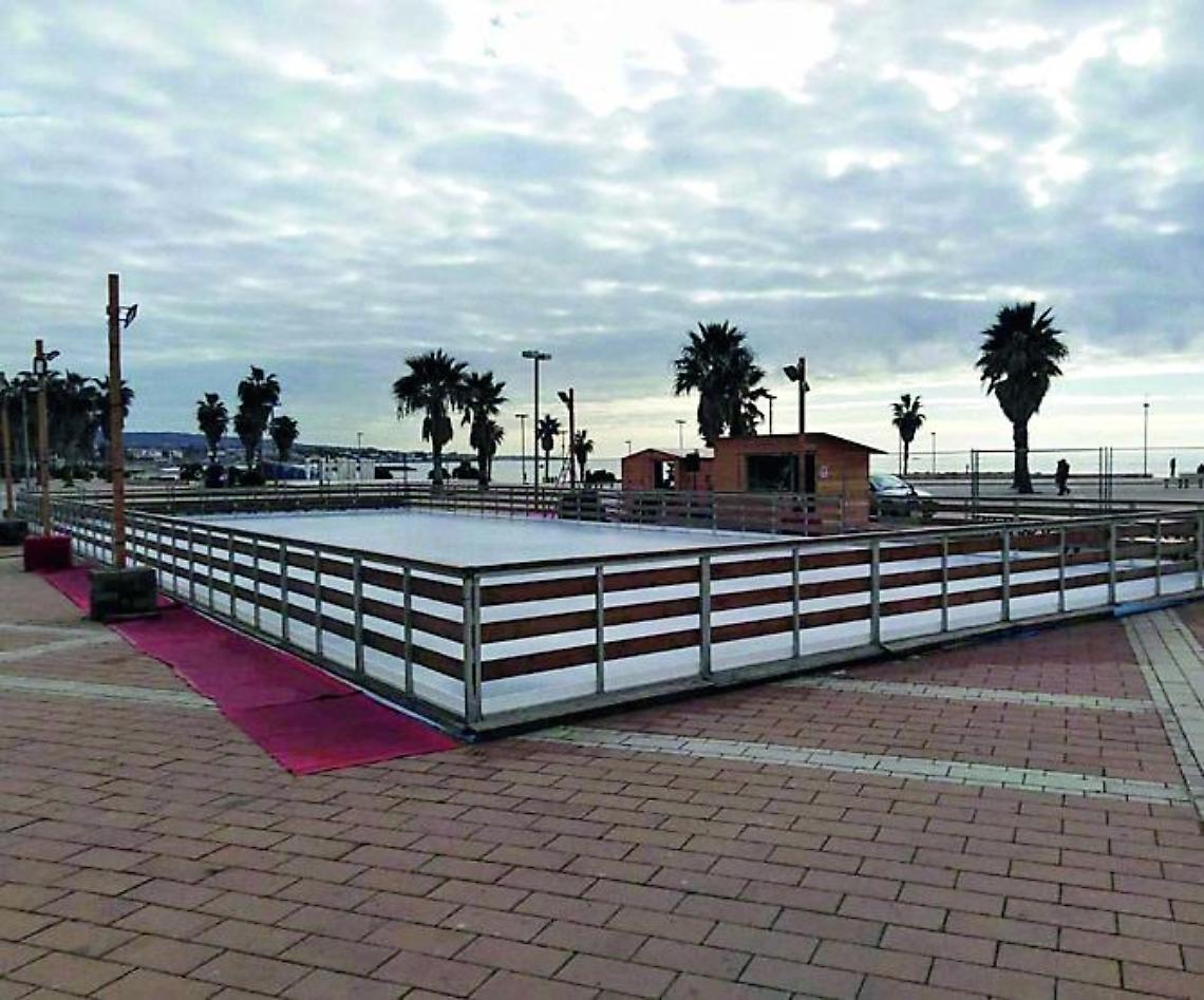 A Civitavecchia torna la pista di pattinaggio sul ghiaccio