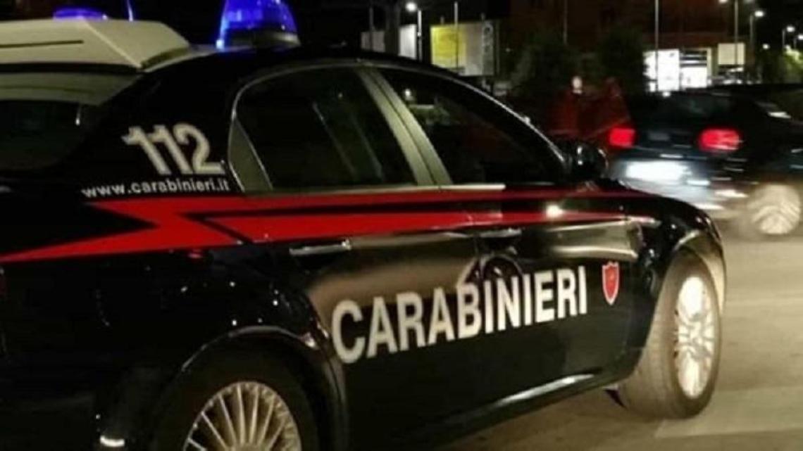 Sorpreso a toccarsi in auto: denunciato