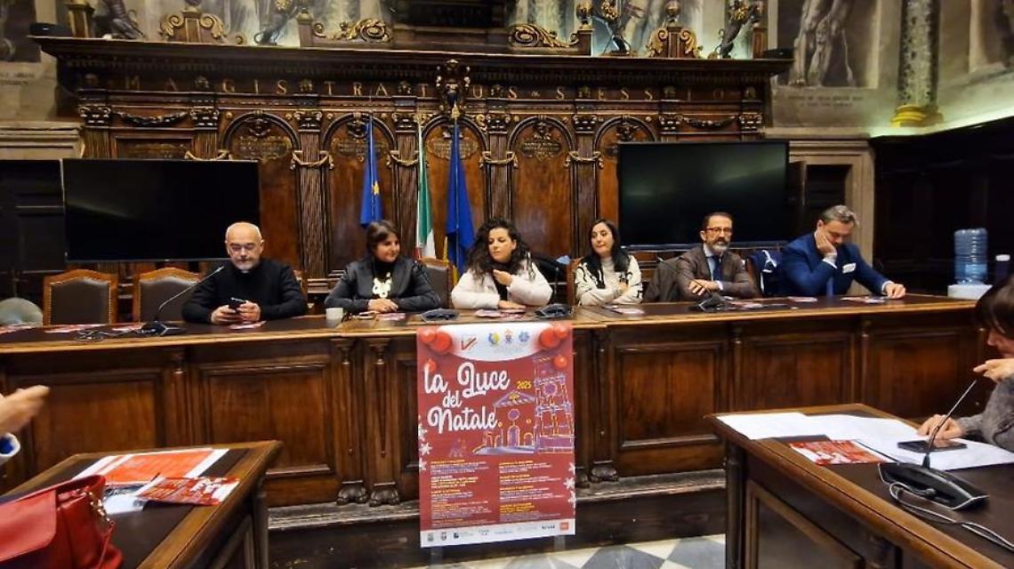 “La luce di Natale” con dedica a Leonardo Cristiani