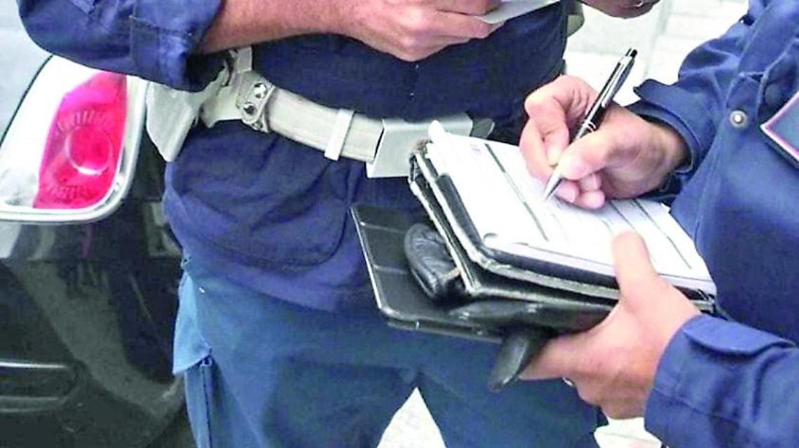 Viterbo: viene multato per sosta irregolare, querela il Comune per falso