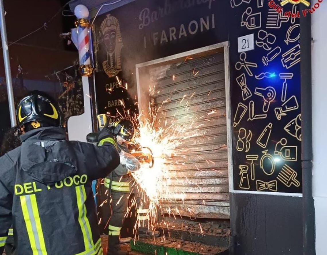 Zuffe e incendi: la città nelle mani del crimine