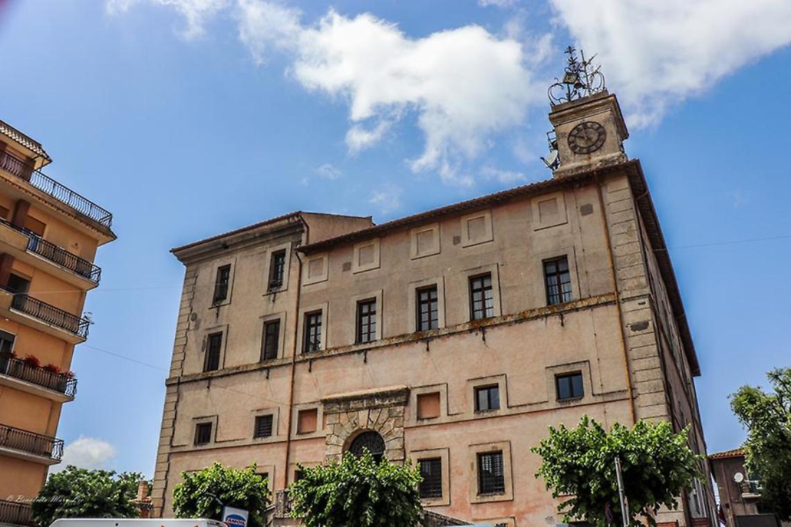 Un evento pubblico dedicato alla diffusione dei principi di giustizia, etica civica e responsabilità comunitaria