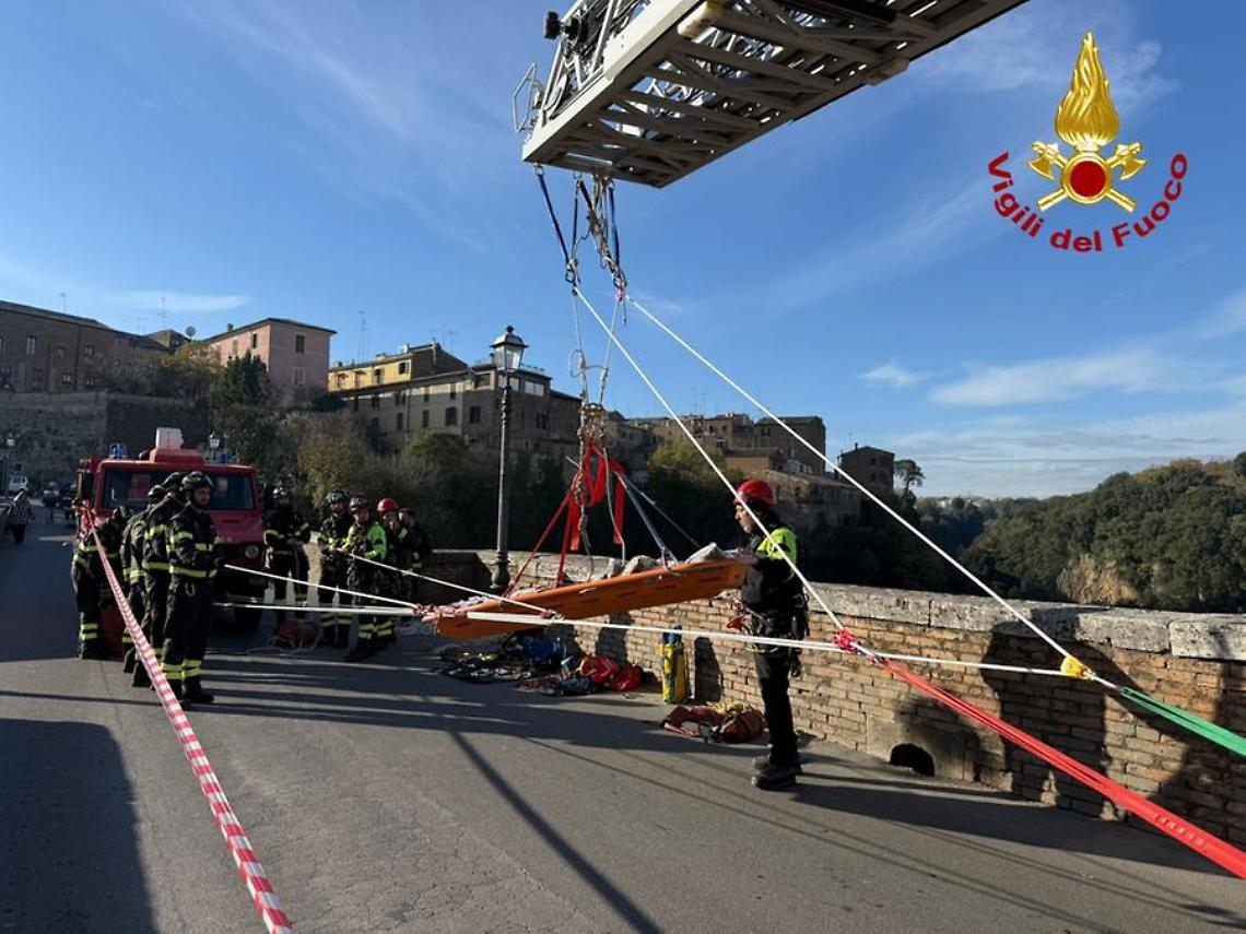 Esercitazione ad alta difficoltà per i vigili del fuoco di Viterbo
