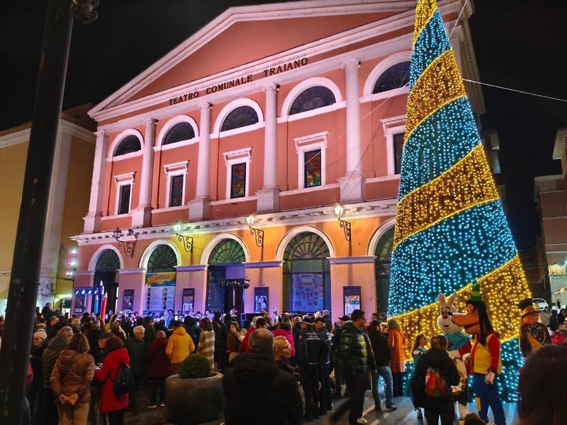 Si accende il Natale a Civitavecchia