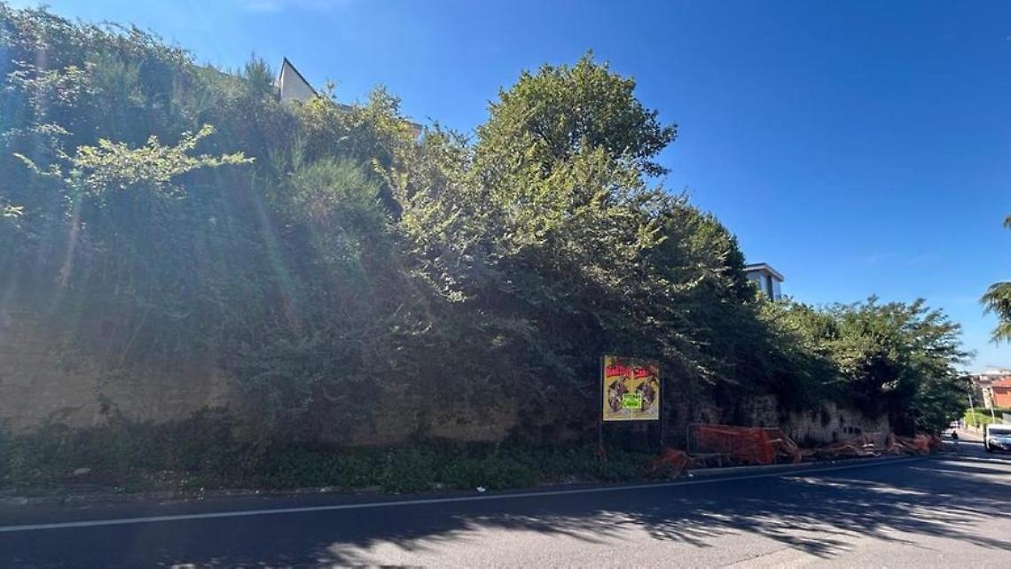 Viterbo: via della Pila, 60 giorni ai privati per mettere in sicurezza il muro