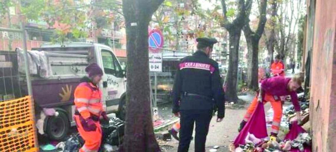 Smantellato mercatino abusivo