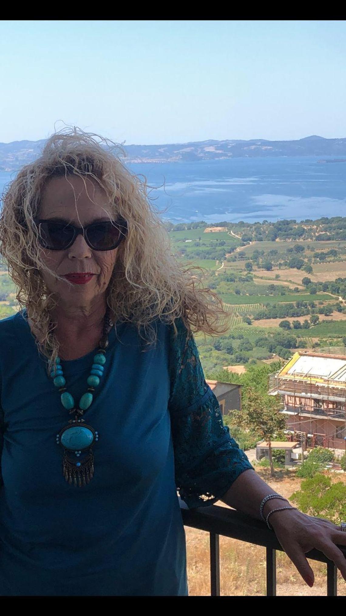 Il buongiorno e l'oroscopo del 22 Dicembre 2025